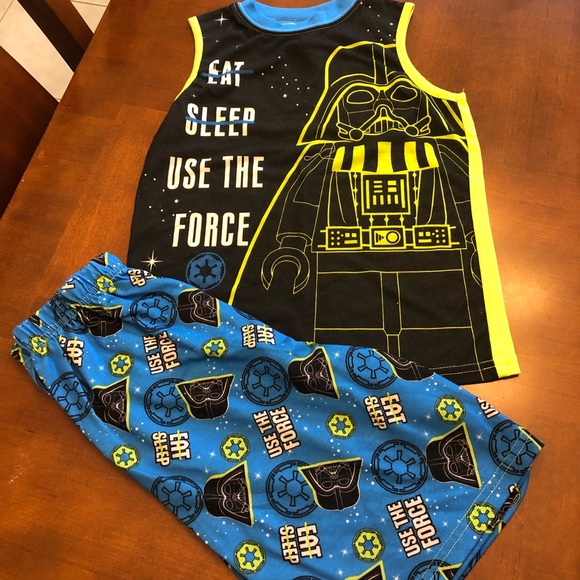 Star Wars Other - ⭐️LAST CHANCE⭐️Boys PJ set Star Wars size 8